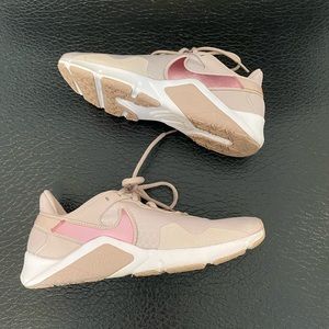 Nike Legend Essential 2 Training Women's Shoes Size 8 Violet CQ9545 003